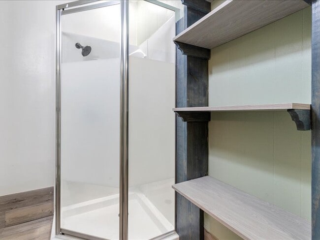 Building Photo - 519 Davis Street Unit A