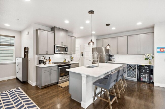 Building Photo - 8890 Yates Dr