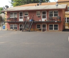 Building Photo - 794 W Market St