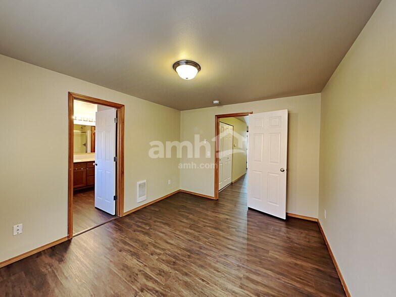 Building Photo - 5209 166th St Ct E