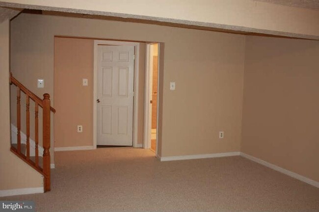 Building Photo - 8567 Black Star Cir