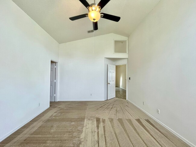 Building Photo - GREAT3/2 Home in East Orlando!