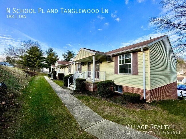 Building Photo - 327 N School Pl
