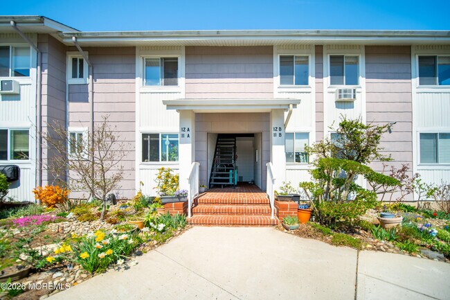 Building Photo - 50 Valentine St