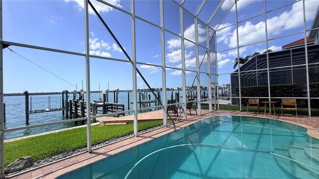 Building Photo - 218 Sand Key Estates Dr