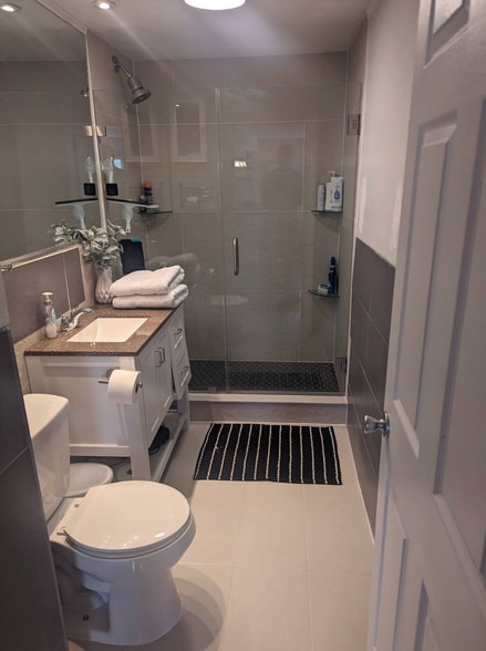 Building Photo - 1019 Berryville Ave