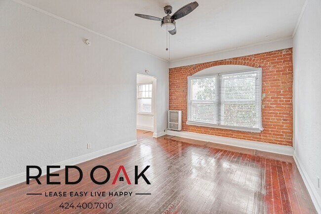 Primary Photo - 5406 Lexington Ave