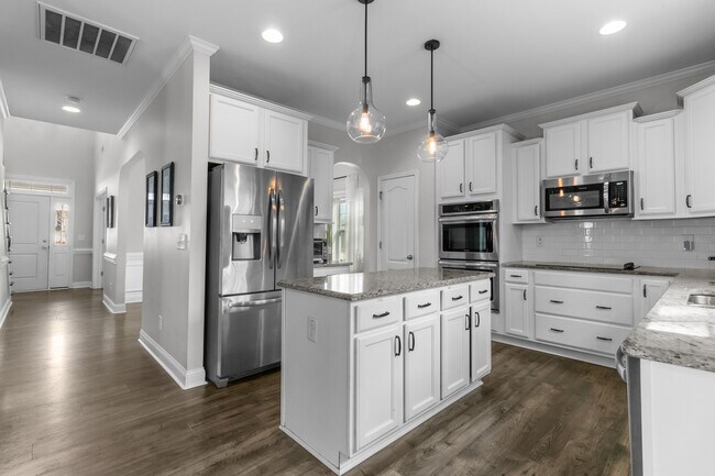 Building Photo - 230 Parrish Ln