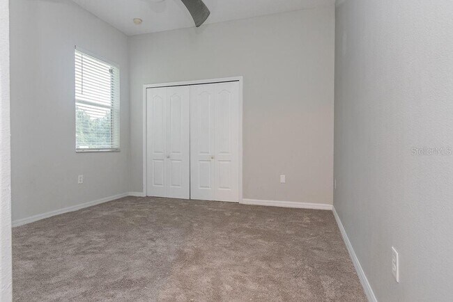 Building Photo - 421 Holly Fern Trl