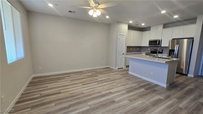 Building Photo - 853 Angwin Ln