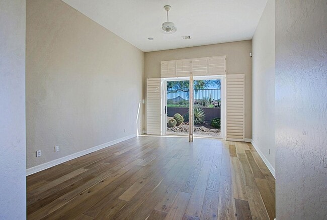 Building Photo - 9311 E Cavalry Dr