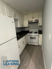 Building Photo - 5863 1/2 S West Blvd-5863 1/2D
