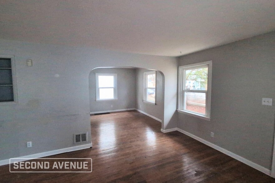 Building Photo - 12 McKinley St