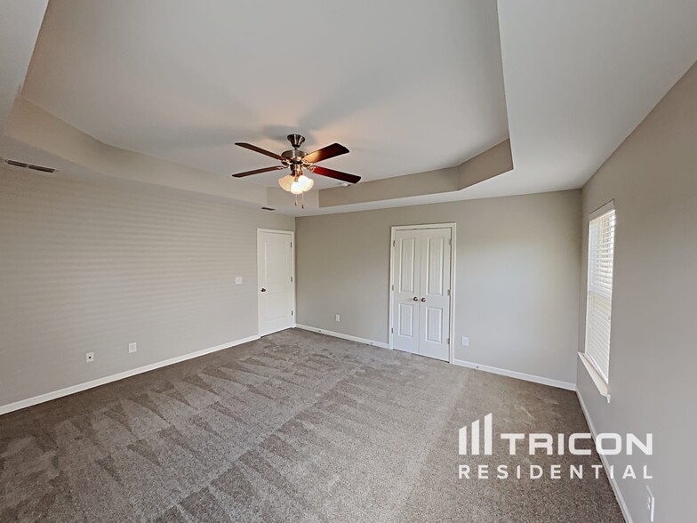Building Photo - 1036 Solomon Ln