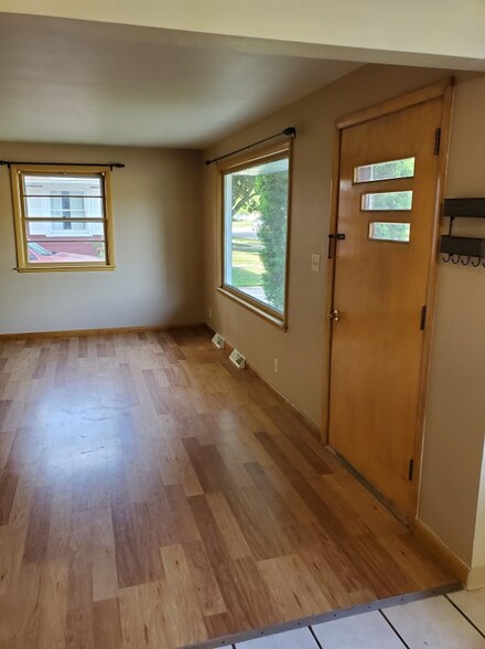 Building Photo - 1163 Higgins Ave