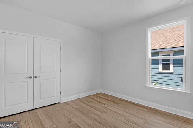 Building Photo - 267 Dendron Dr