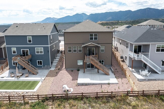 Building Photo - 15898 Little Bluestem Rd