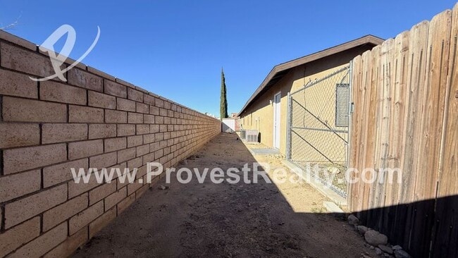 Building Photo - 18151 Deer Park Ln