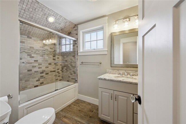 Building Photo - 67 Caswell St