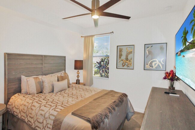 Building Photo - Sarasota National Seasonal Condo for Rent