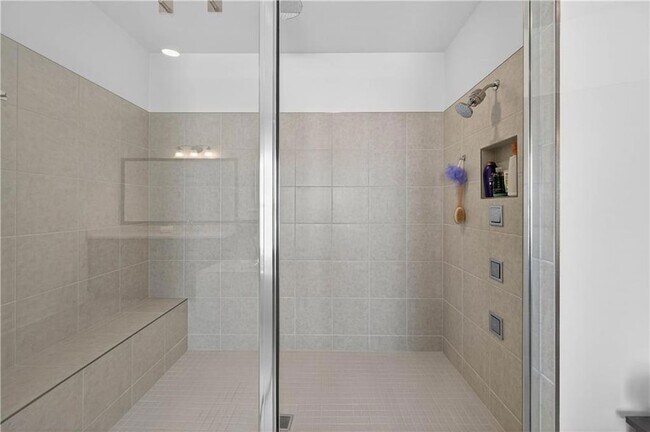 Building Photo - 512 Cedar Crest Cir