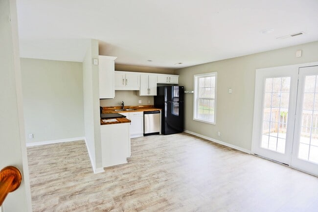 Building Photo - 3137 Little Grove Ln