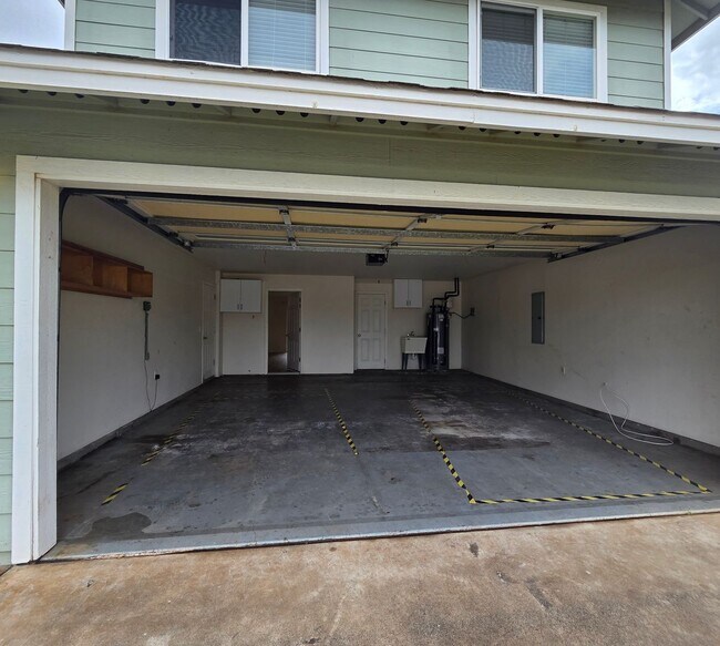 Building Photo - 3/2.5 home in Piilani Villages