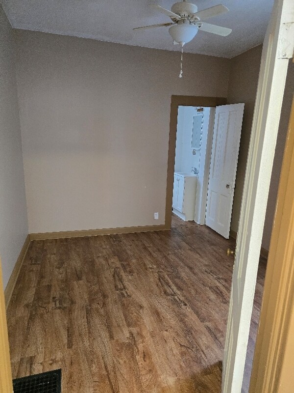 Building Photo - 308 W Maple St