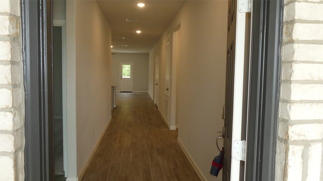 Building Photo - 9547 Caney Trails Rd