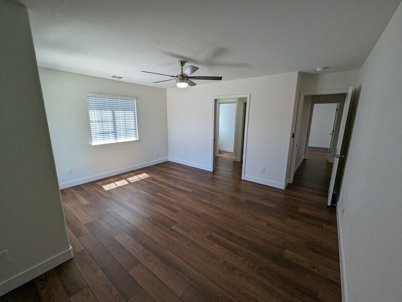 Master bedroom - 225 Shadowrun Ct