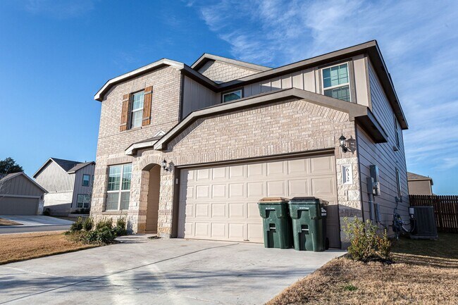 Building Photo - 632 Reinhardt Blvd