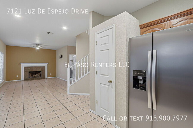 Building Photo - 7121 Luz De Espejo Dr