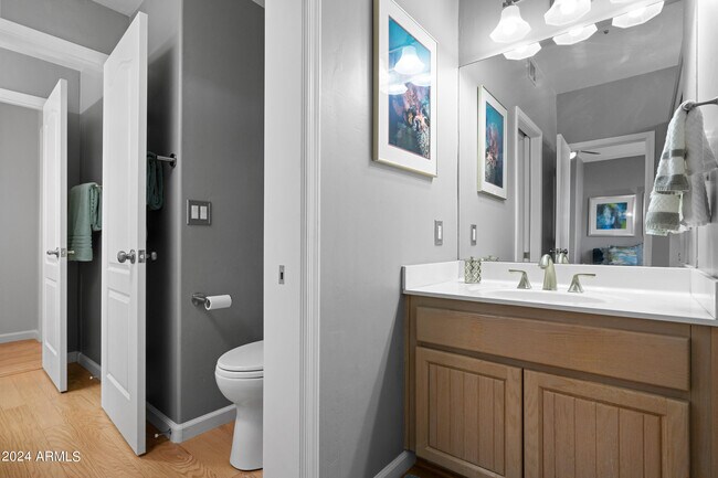 Building Photo - 7705 E Doubletree Ranch Rd