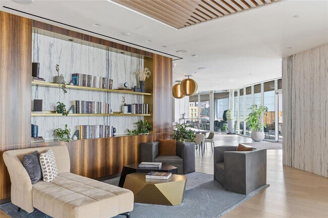 Building Photo - 501 West Ave