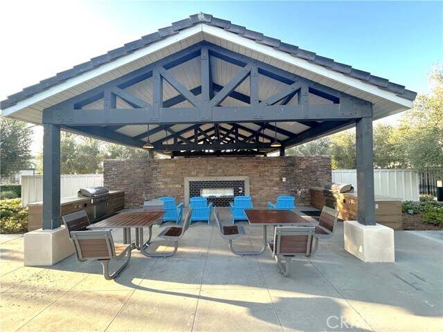 Building Photo - 16134 Paddock Ave