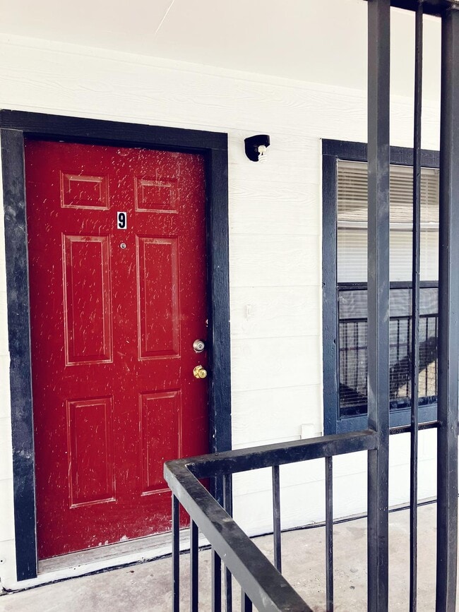 Building Photo - 4601 S 24th St