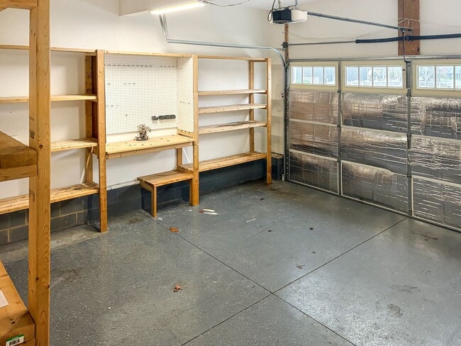 Building Photo - Stunning 4-bedroom in Midlothian, VA