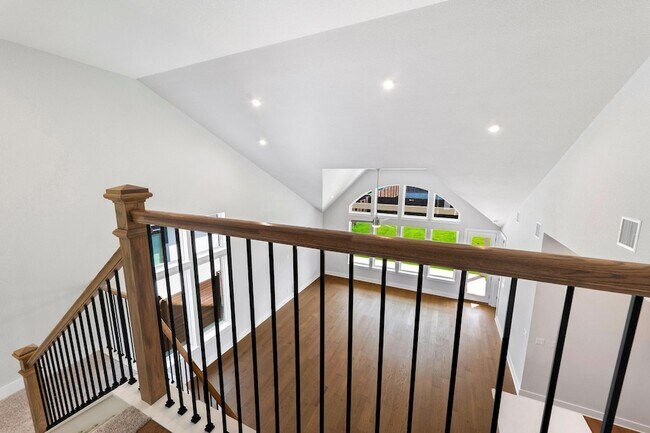 Building Photo - 8208 Bouvreuil Dr