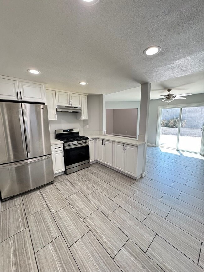 Building Photo - 1351 N Christobal Ln