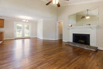 Building Photo - 975 Beech Bend Dr