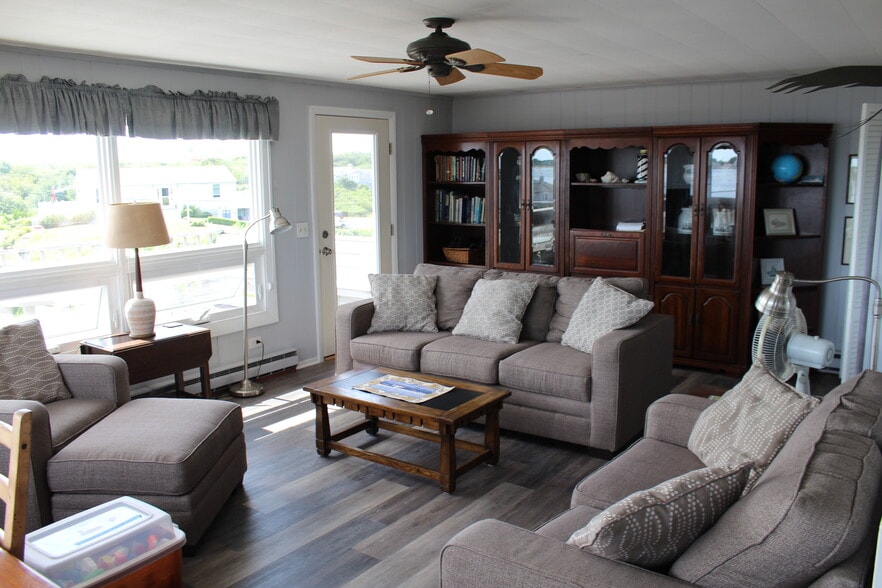 Building Photo - 652 Jerry Brown Farm Rd