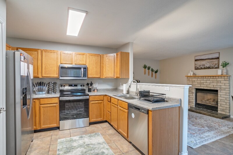 Building Photo - 13031 Dexter St