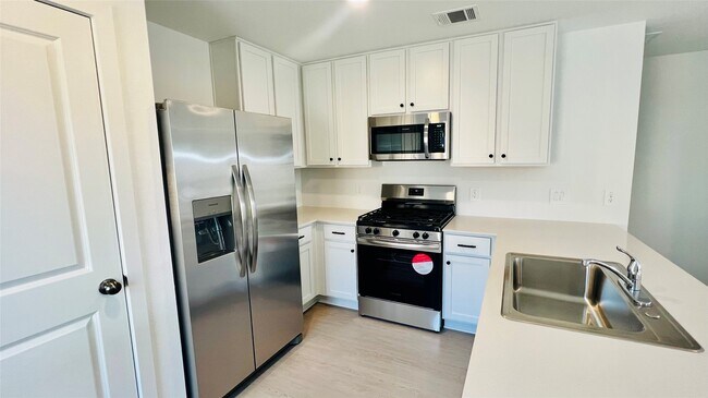 Building Photo - 16602 Trembling Aspen Ln