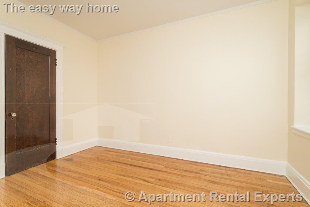 Building Photo - 123 Highland Ave