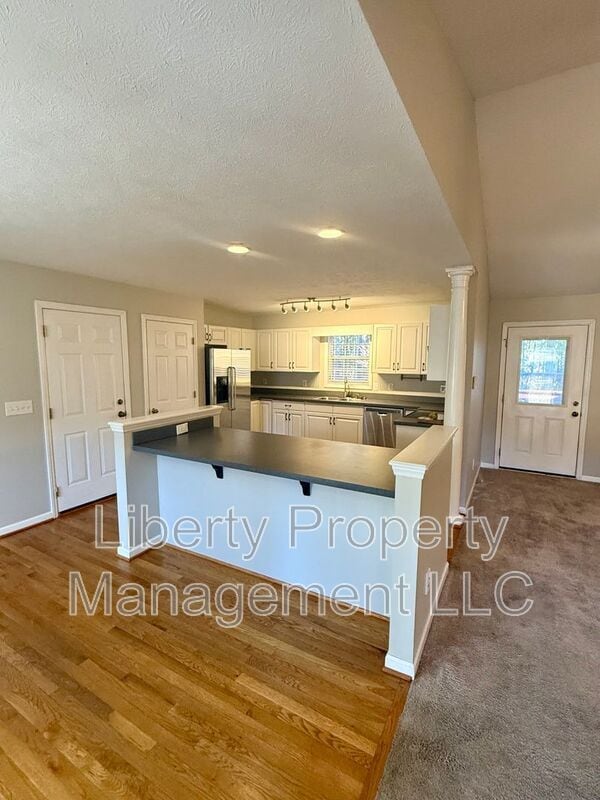 Building Photo - 48 Commonwealth Ct