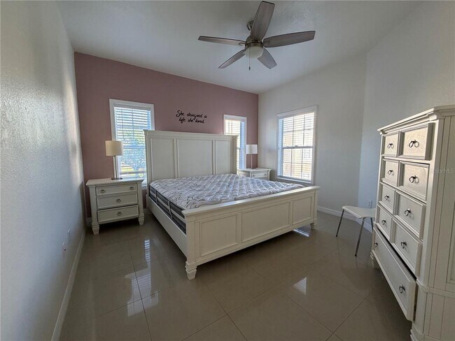 Building Photo - 3735 Conroy Rd