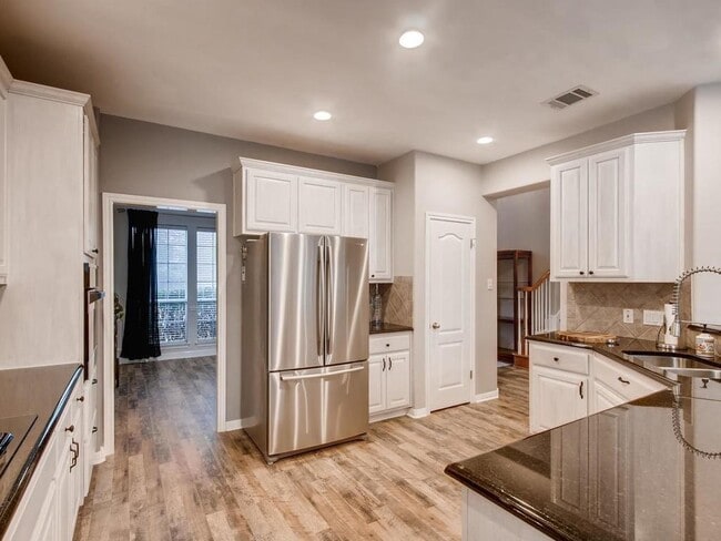 Building Photo - 9409 Jenaro Ct