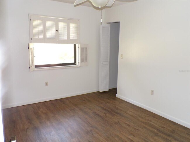 Building Photo - 638 Bird Bay Dr E