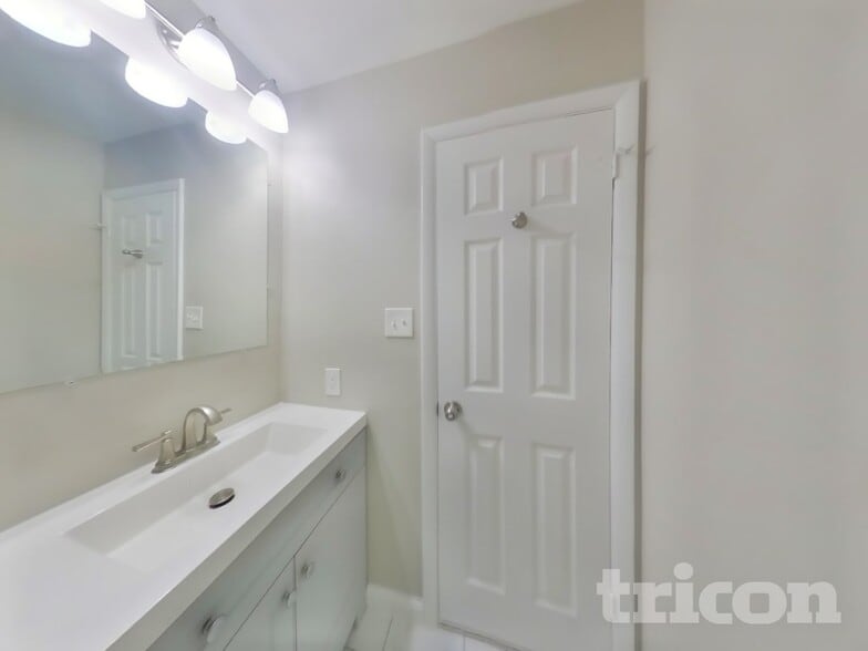 Building Photo - 13032 Thyme Ct