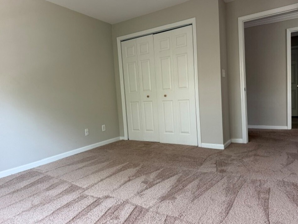 Bedroom 2 - 700 Daniel Ellis Dr